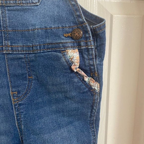 Girl’s Oshkosh B’Gosh Denim Overalls - Picture 3 of 7